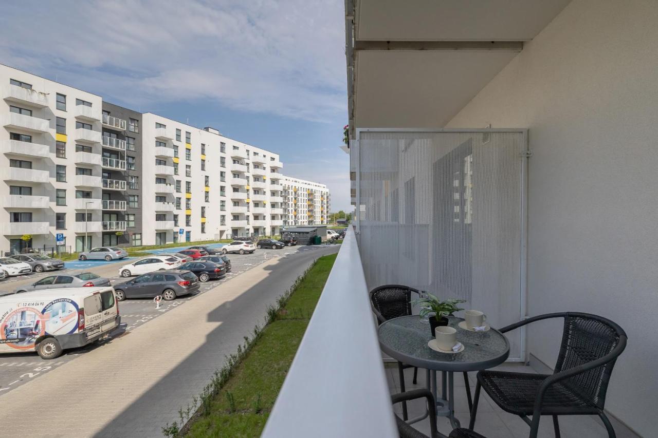 Comfy Apartment Pachonskiego With Parking In Krakow By Noclegi Renters Extérieur photo