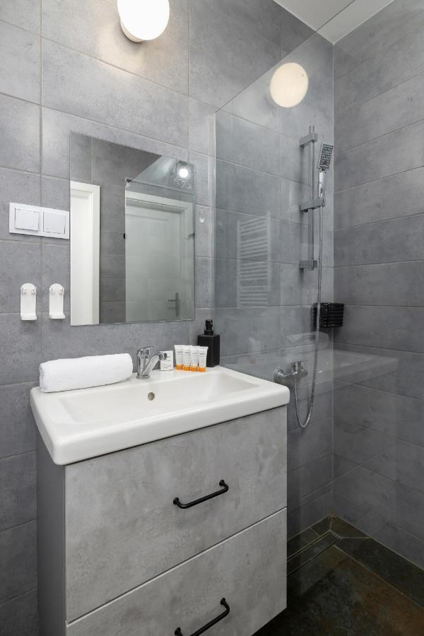 Comfy Apartment Pachonskiego With Parking In Krakow By Noclegi Renters Extérieur photo